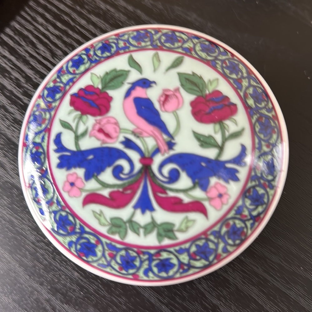 Pier 1 3-Piece Ceramic Bath Accessory Set - Picture 3 of 16